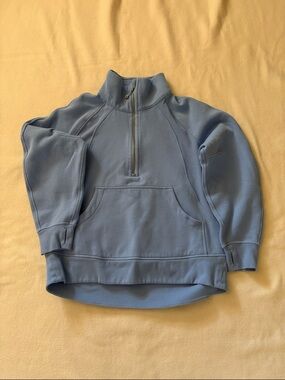 Lululemon Funnel Neck Scuba top. Size M/L. Excellent condition.